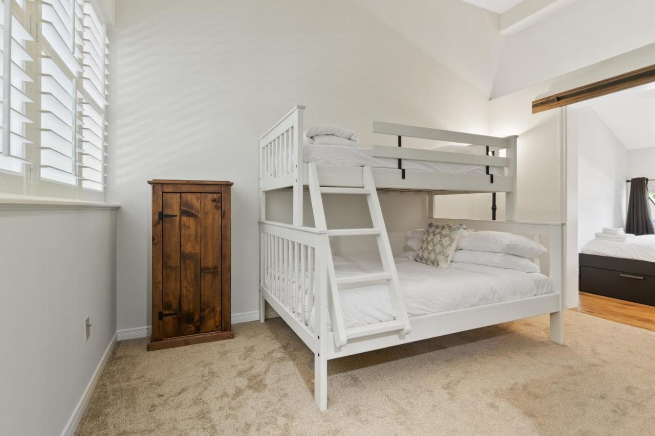 Lovely 3 Bedroom Wintergreen Retreat W Sauna The The Blue Mountains Exterior foto